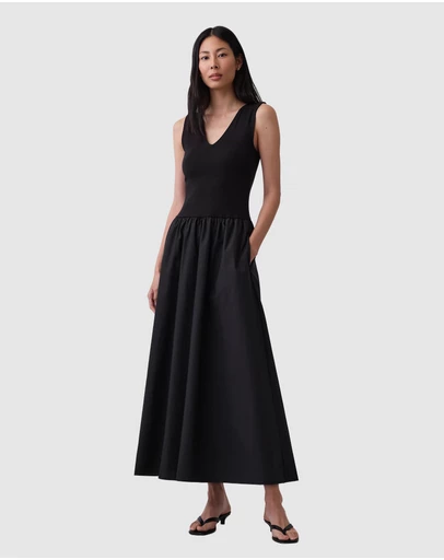 GAP - Sleeveless V-Neck Drop Waist Mixed Media Maxi Dress