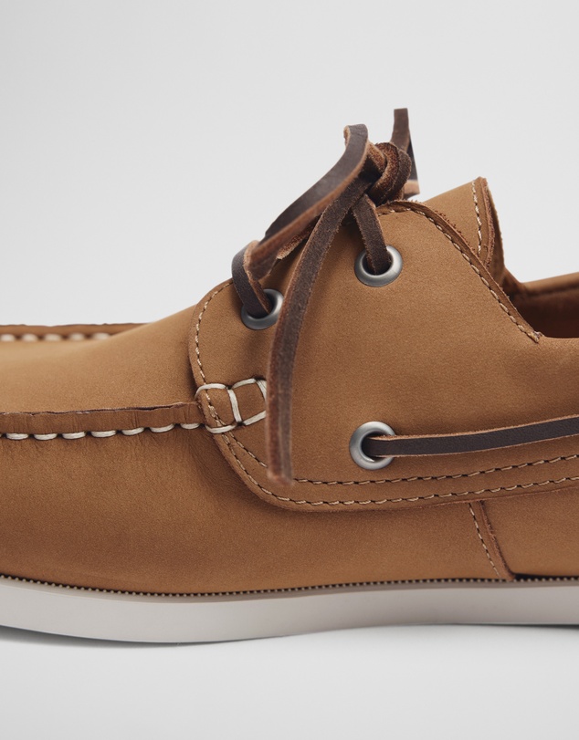 Country Road - Flynn Nubuck Leather Boat Shoe