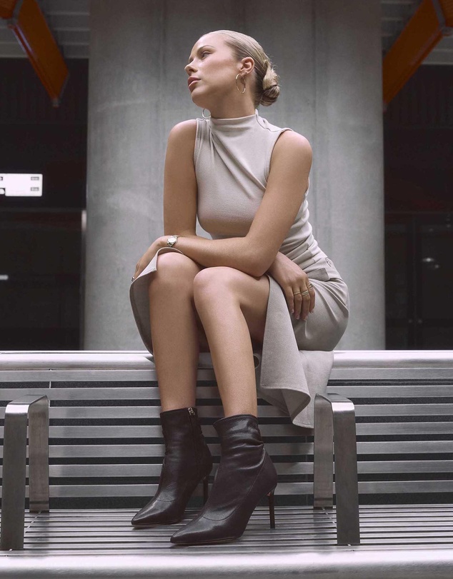 Shelly Shen - Delta Heel Ankle Boots Brown Leather