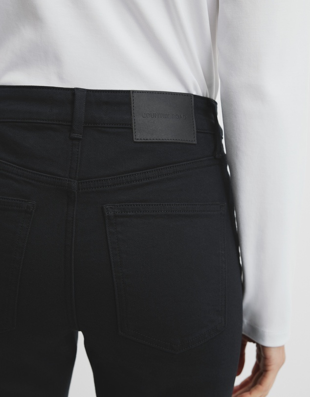 Country Road - High Rise Slim Jean