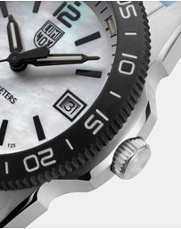 Luminox - Luminox Pacific Diver Ripple Diver Watch