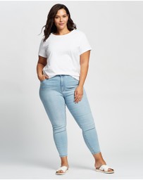 Atmos&Here Curvy - Organic Cotton Crew Neck Tee