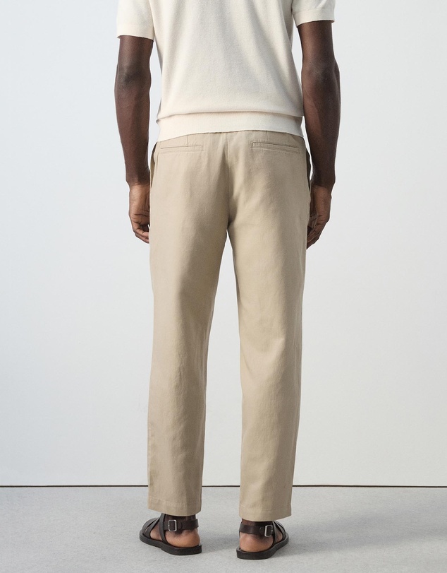 M.N.G - Romelino Pantalon