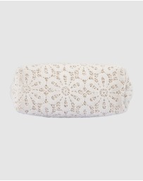 Olga Berg - Bonnie Lace Clutch