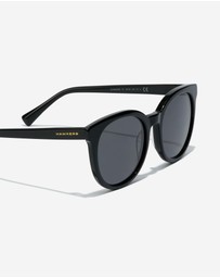 Hawkers Co - HAWKERS - Black Dark RESORT Sunglasses for Men and Women UV400