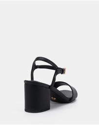 Novo - Udacious Heels