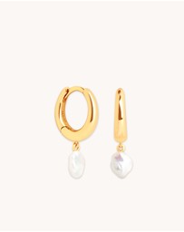 Astrid & Miyu - Pearl Charm 18ct Gold Plated Huggies