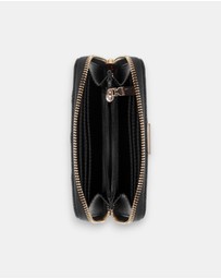 GUESS - Dea Medium Zip Around Wallet