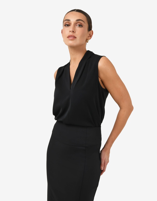 Forcast - Alivia 2 V-Neck Top
