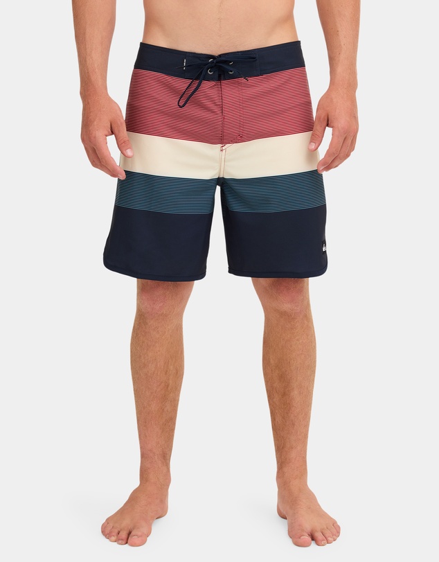 Quiksilver - Mens Surfsilk Scallop 18