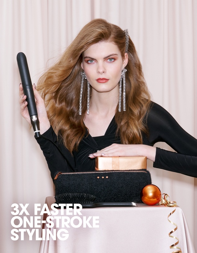 ghd - chronos™ Ultra-Fast Hair Straightener Limited Edition Gift Set