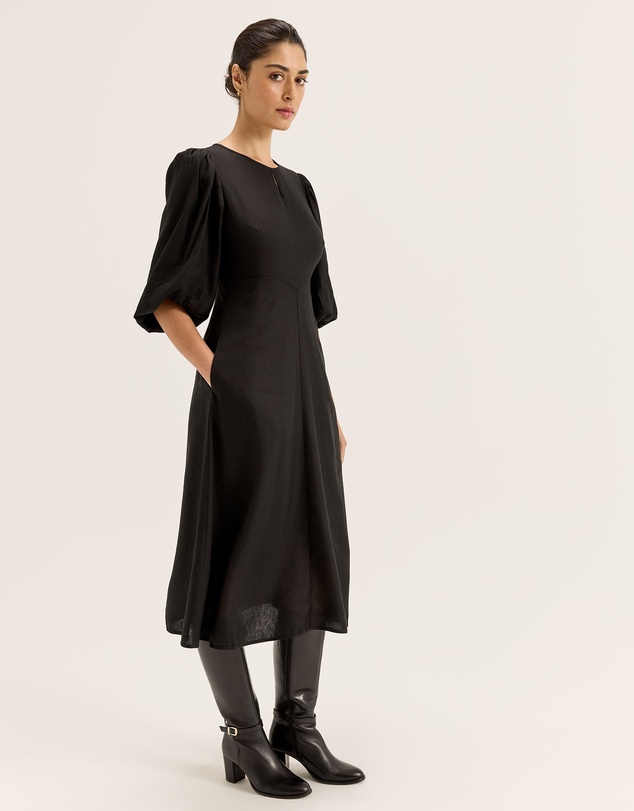 Review - Raphaela Dress