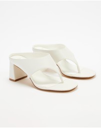 Dazie - Elodie Block Heel Thong Sandals
