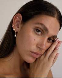 HOUSE OF SLANI - Daisy Flower Hoops