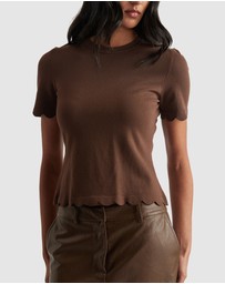 Decjuba - Kai Scallop Edge Tee