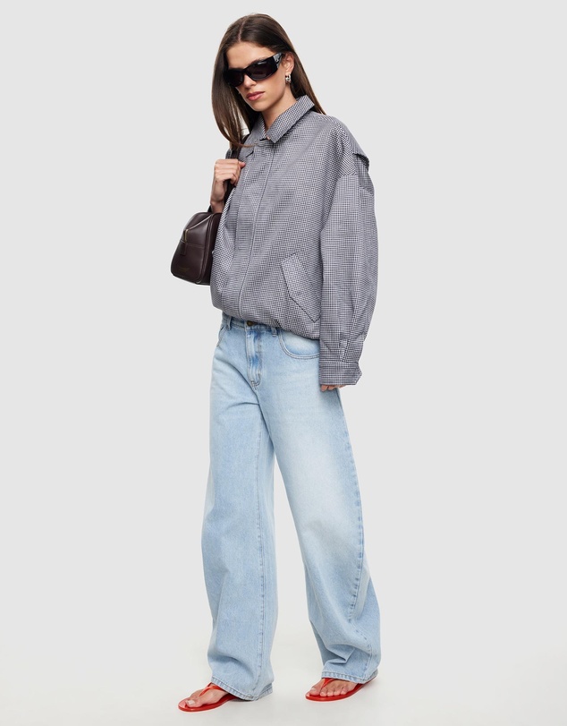 Lioness - Kenny Bomber