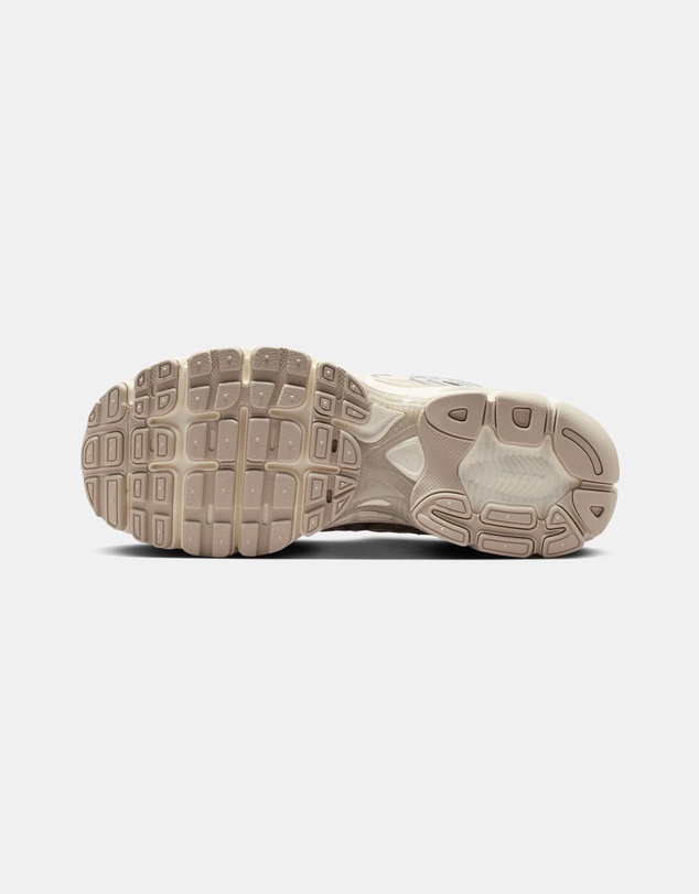 Nike - Air Max Moto 2K - Women's