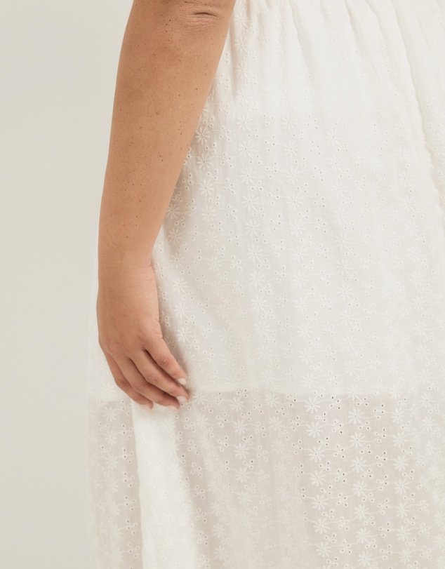 Atmos&Here Curvy - Luci Broderie Long Midi Skirt
