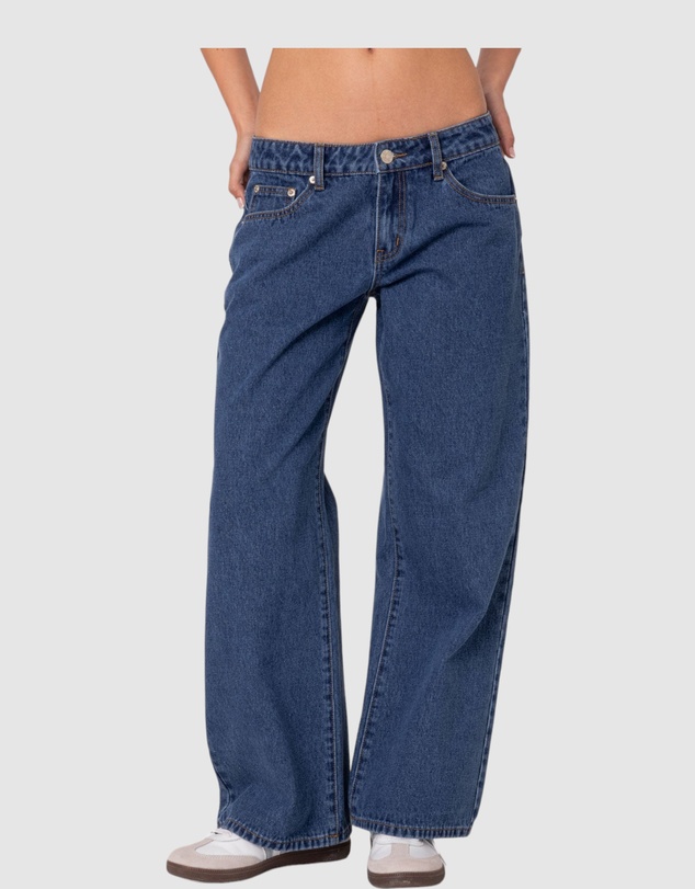 EDIKTED - Petite Raelynn Washed Low Rise Jeans