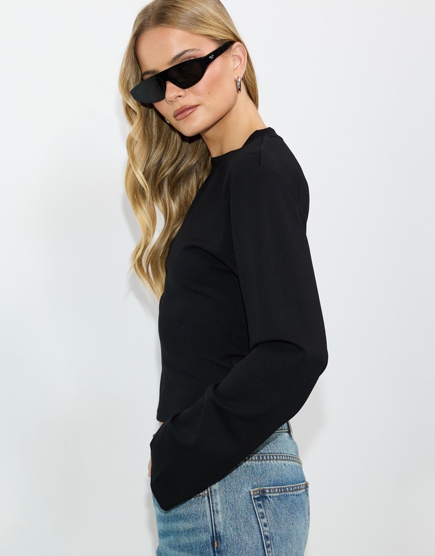 Dazie - Agnes Cinched Long Sleeve Top