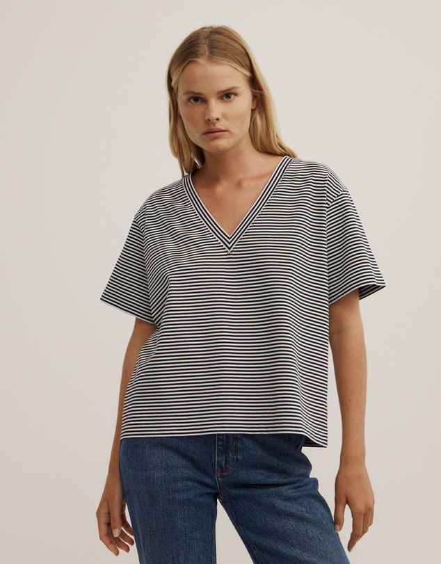Witchery - V Neck T-shirt