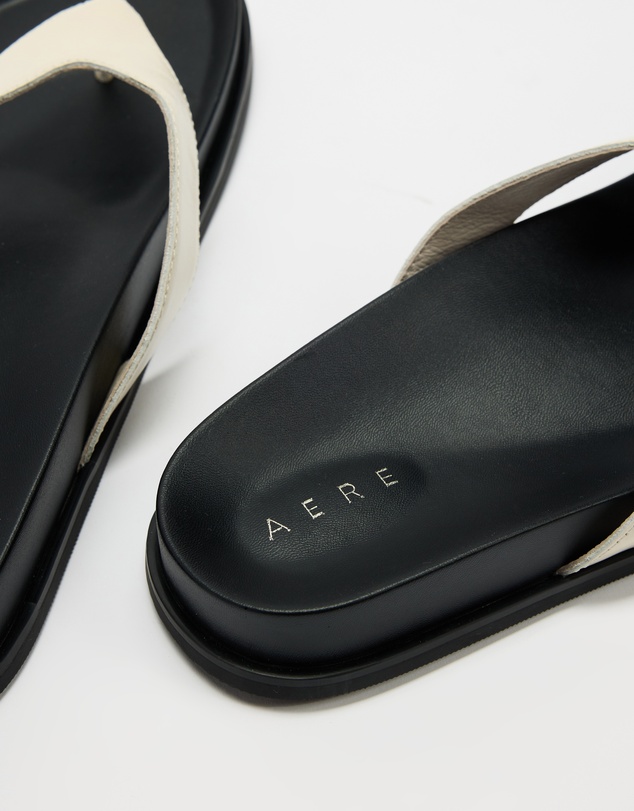 AERE - Leather Footbed Thongs