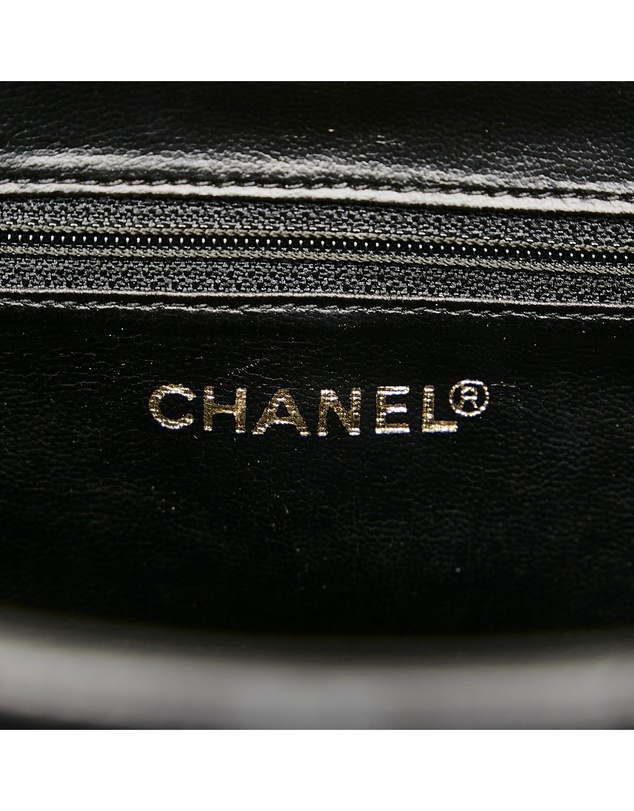 Pre-Loved by Azura Reborn - Pre-Loved Chanel Chevron Leather Vanity Case