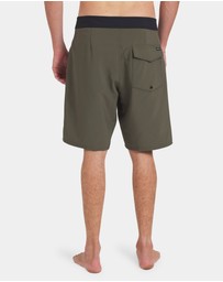 RVCA - Mens VA Solid 19