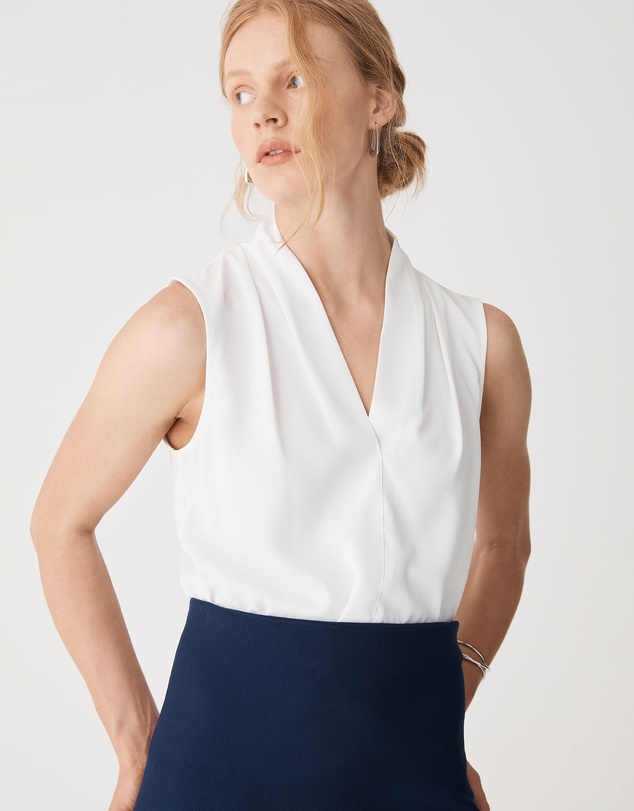 Forcast - Alivia 2 V-Neck Top