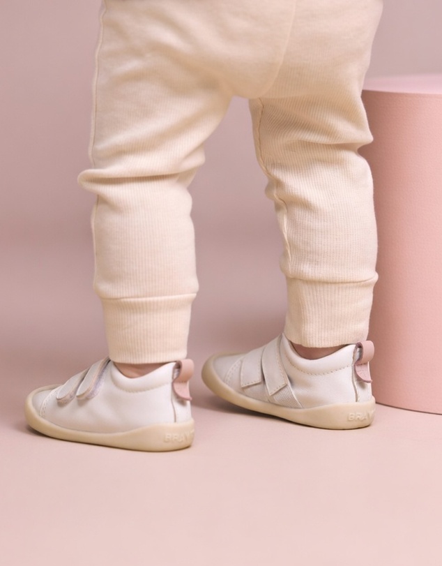 Pretty Brave - TOTO White/Blush