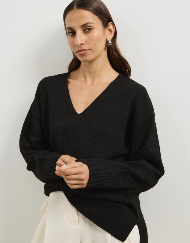 Atmos&Here - Teo V-Neck Knit Jumper