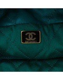 Pre-Loved by Azura Reborn - Pre-Loved chanel Chanel 22 Medium Quilted Lambskin Teal