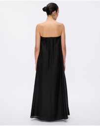 Minima Esenciales - Lana Draped Maxi Dress