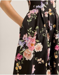 Review - Jardin Dress