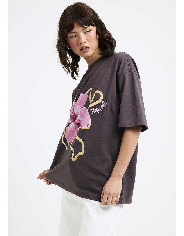 Subtitled - Hawaii Hibiscus Oversized T-Shirt