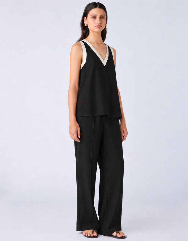 Esmaee - Monochrome Top