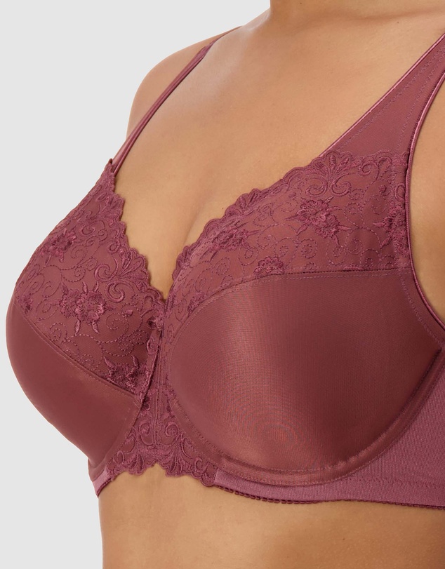 Triumph - Embroidered Minimiser Bra