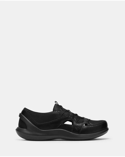Clarks - Solevana Step Black Interest
