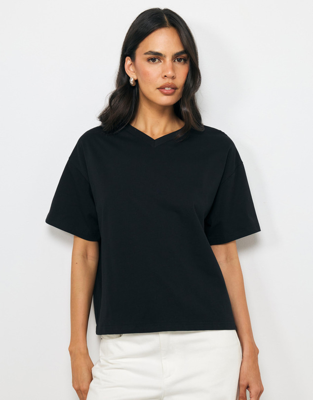 AERE - Short Sleeve V Neck T-Shirt
