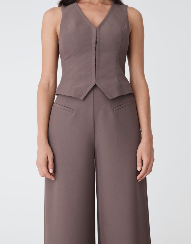 Forcast - Dakota V-Neck Vest