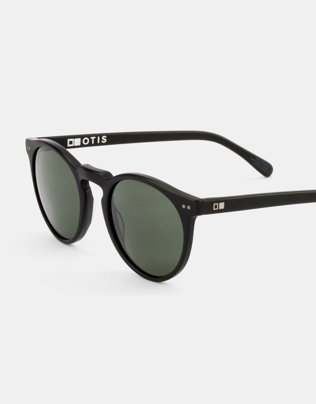 Otis - Omar - Polarised