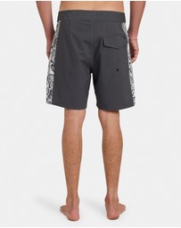 RVCA - Mens Exotica 17