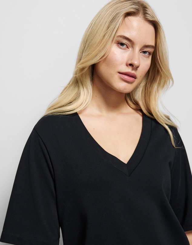 Commonry - Cotton V Neck T Shirt