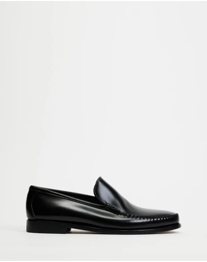 G. H. BASS - Cobra Venetian Loafers