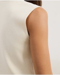 Atmos&Here - Noel V-Neck Sleeveless Knit Cardigan