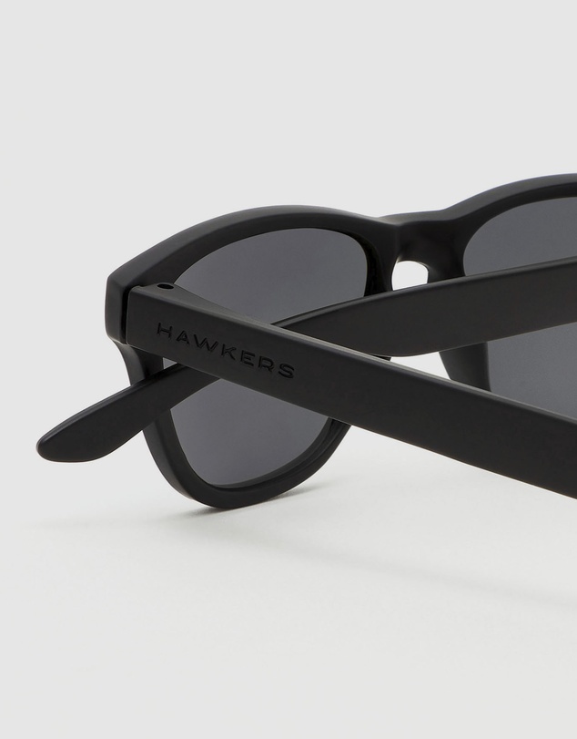 Hawkers Co - HAWKERS - Carbon Black Dark ONE KIDS Sunglasses for Men and Women UV400