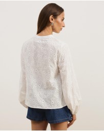 Atmos&Here - Hazel Broderie Blouse