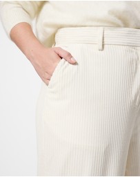 Commonry - Madelyn Pant
