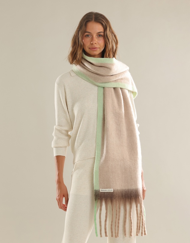 Morgan & Taylor - Mya Chunky Scarf in Beige