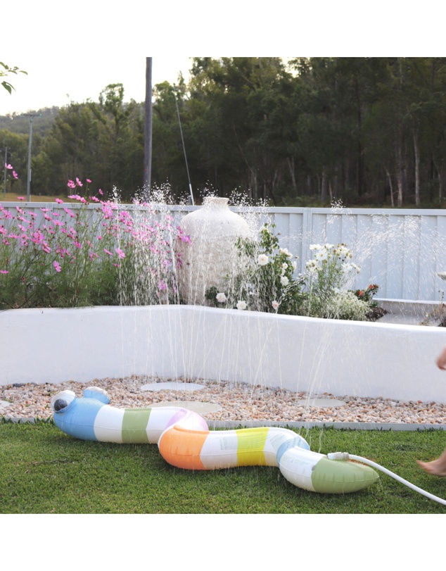 Sunnylife - Inflatable Sprinkler Into the Wild - Multicolour